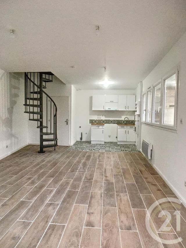 Appartement Duplex à louer LONGUEIL STE MARIE